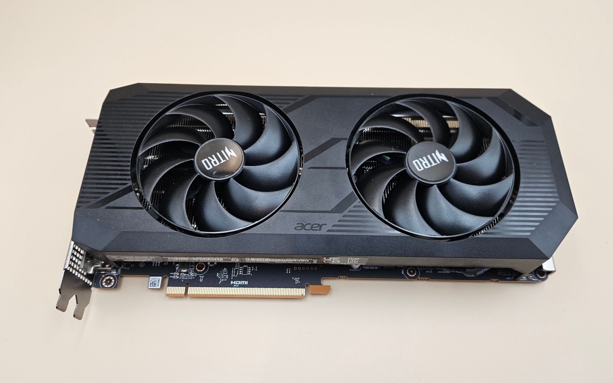 RX 7700 XT 12GB NITRO