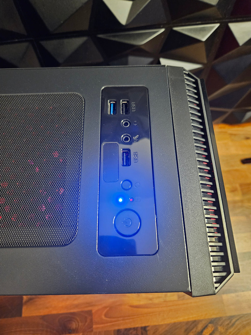 Gaming PC – GTX 1070 8GB | Ryzen 5 2600X | 16GB RAM | 1TB SSD | Windows 11