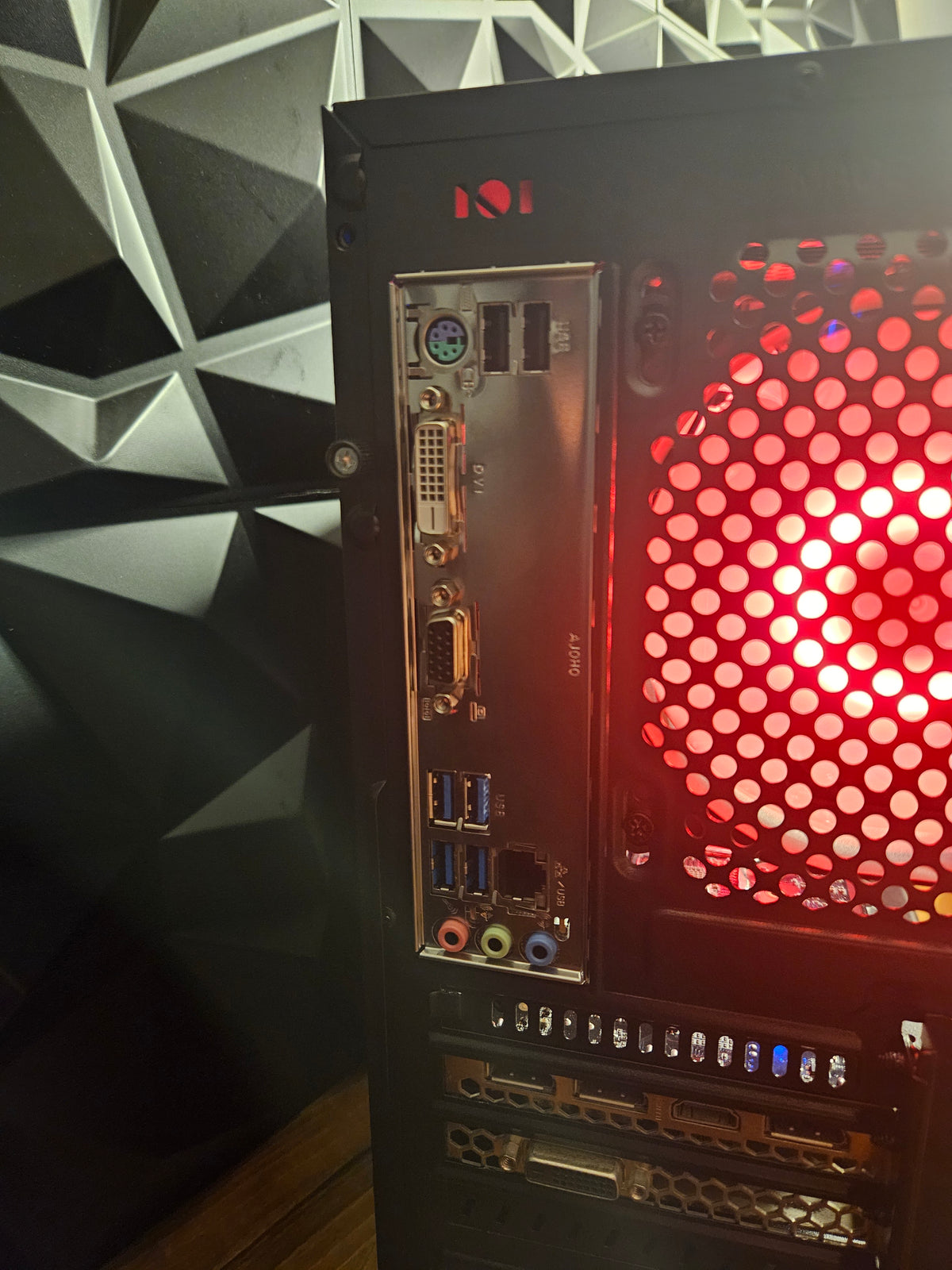 Gaming PC – GTX 1070 8GB | Ryzen 5 2600X | 16GB RAM | 1TB SSD | Windows 11