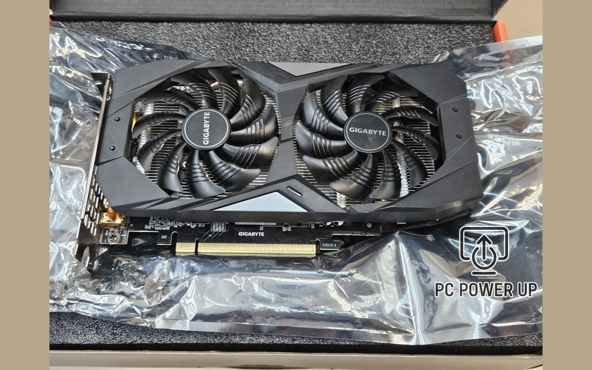 NVIDIA GeForce RTX 2060 Graphics Card (6GB GDDR6) GIGABYTE