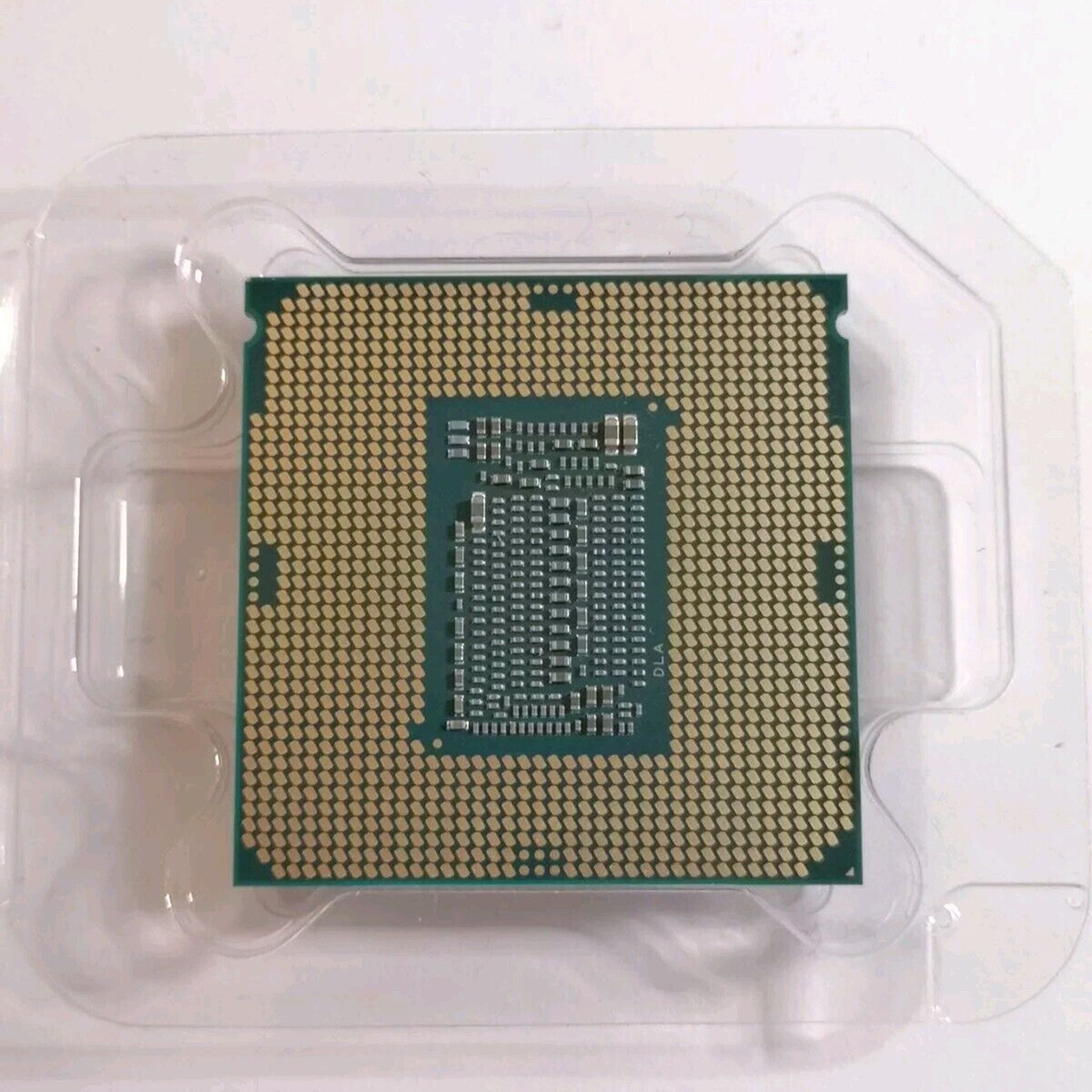 Intel Core i7-9700K Processor (8-Core, 8-Thread, Up to 4.9GHz, Unlocked, LGA1151 Socket)