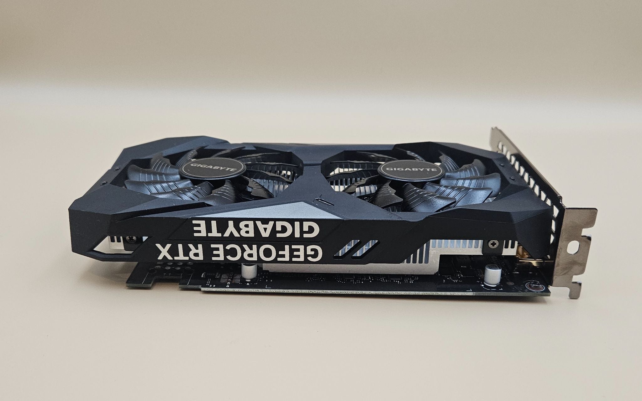 RTX 3050 6GB Gigabyte